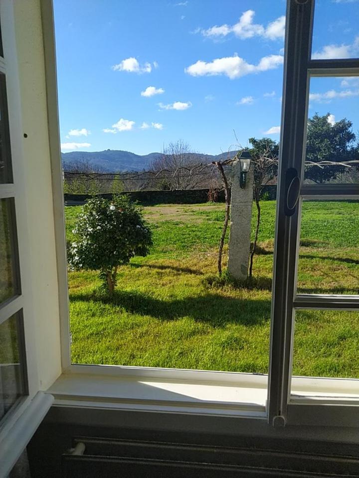 A Casa De Abelleira Ponteareas Bed & Breakfast Eksteriør bilde